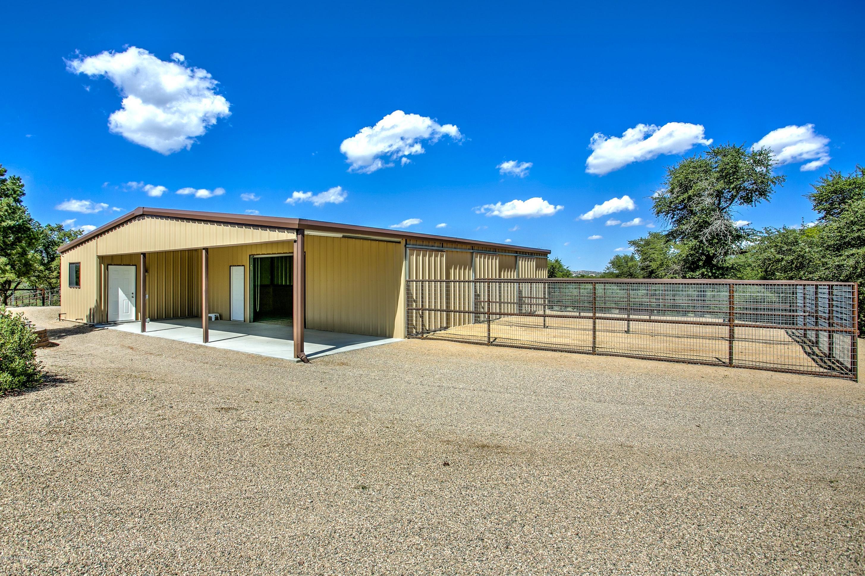 3280 Black Jack Ridge Road Prescott, AZ 86305 - Photo 24 of 33 4 Stall Barn with Apartment