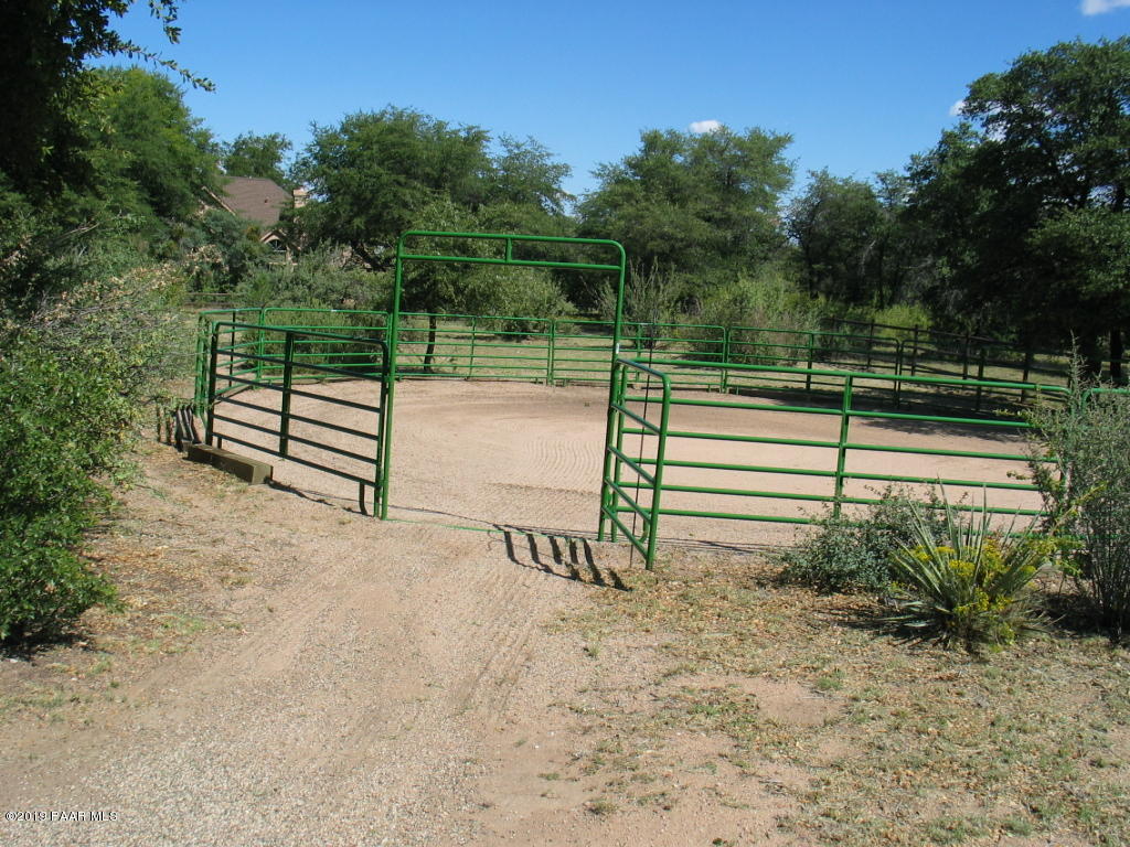 3280 Black Jack Ridge Road Prescott, AZ 86305 - Photo 27 of 33 50' Round Pen