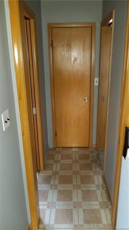 23500 Kelly Road, Unit 7 Eastpointe, MI 48021 - Photo 8 of 11
