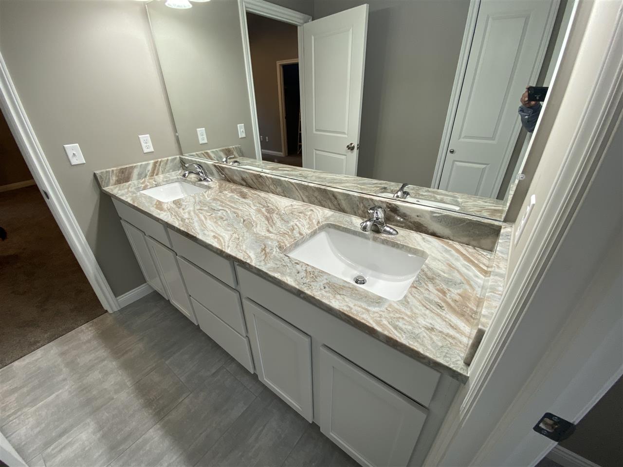 3174 Emmons Avenue Rochester, MI 48307 - Photo 33 of 43 50011314-32.JPG