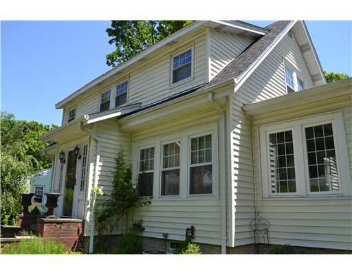 28 Knowles Street Lincoln, RI 02865 - Photo 1 of 9 Exterior Front.