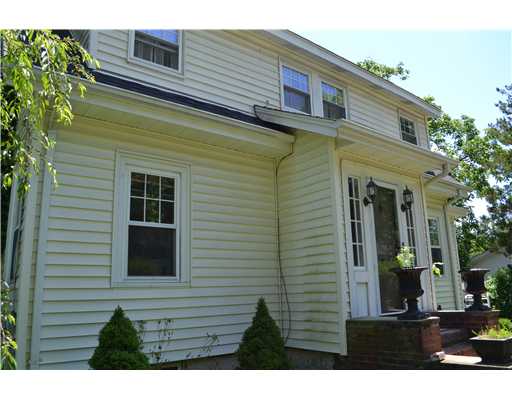28 Knowles Street Lincoln, RI 02865 - Photo 2 of 9 Exterior Front.