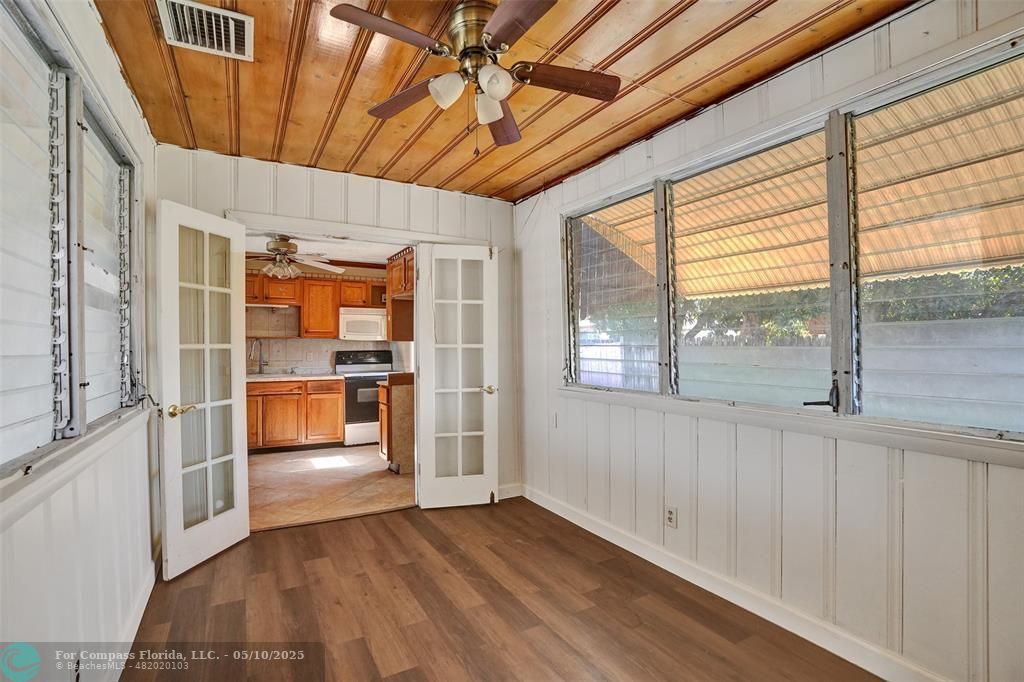 1560 Northeast 31st Ct