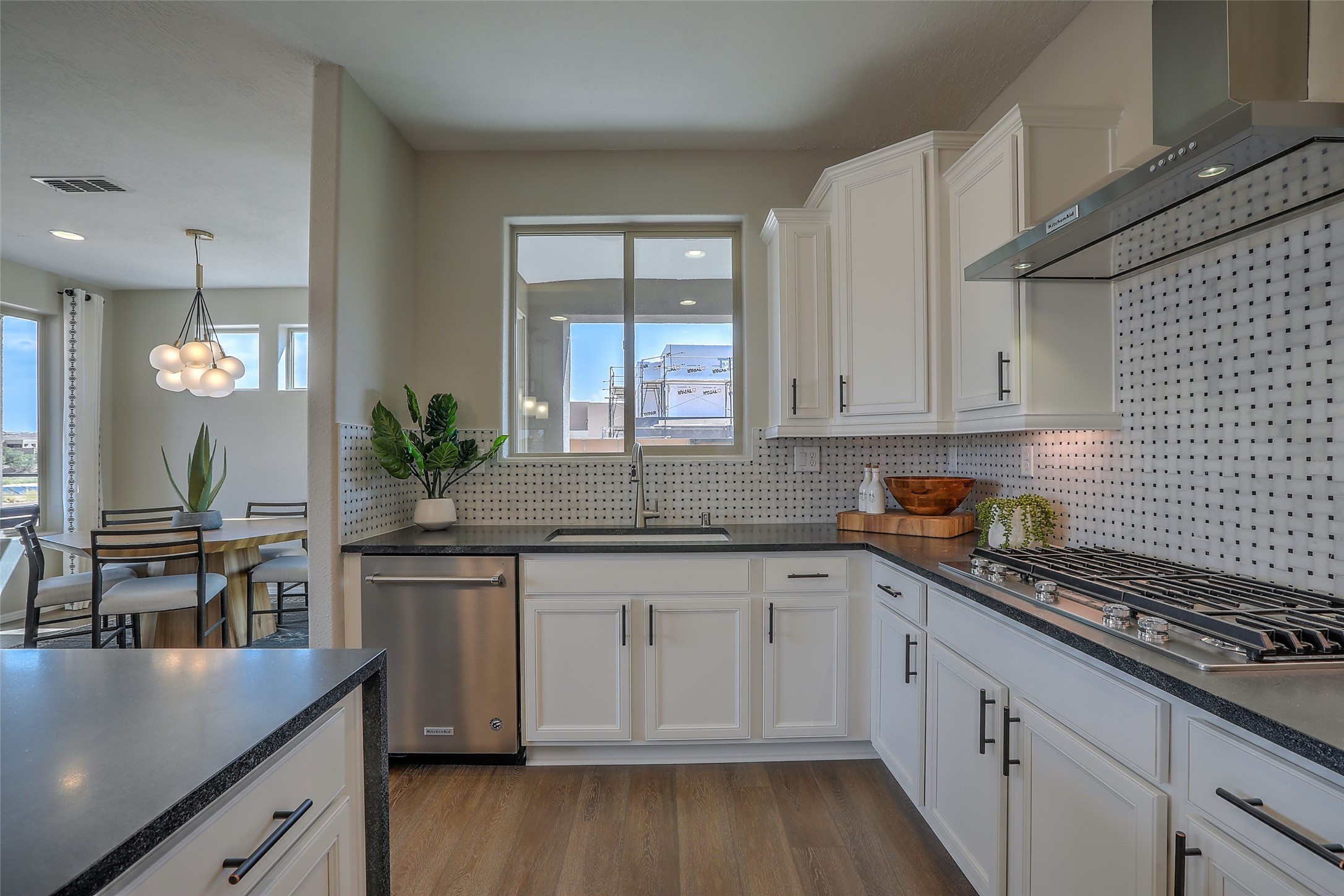 4630 Rail Runner Road Santa Fe, NM 87507 - Photo 12 of 36