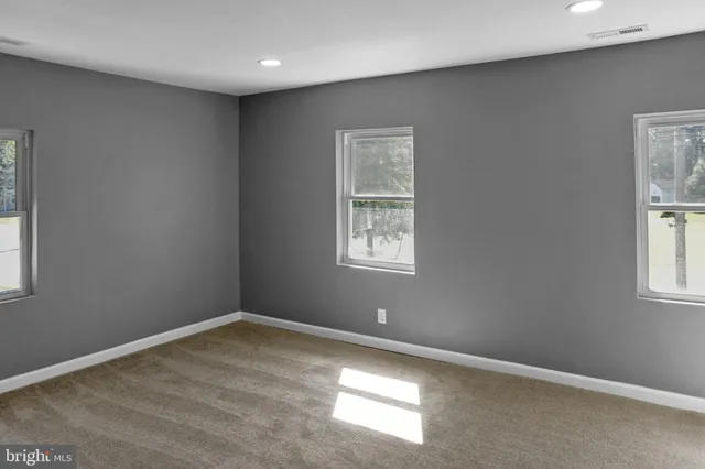 $2,200 | 1824 North Tuckahoe Road, Williamstown, NJ 08094