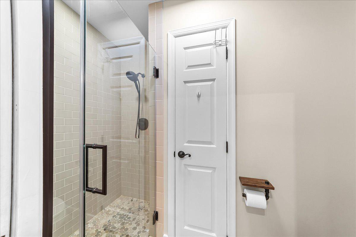 51 Ridings Way Chadds Ford, PA 19317 - Photo 43 of 57 Sleek primary bath modern shower