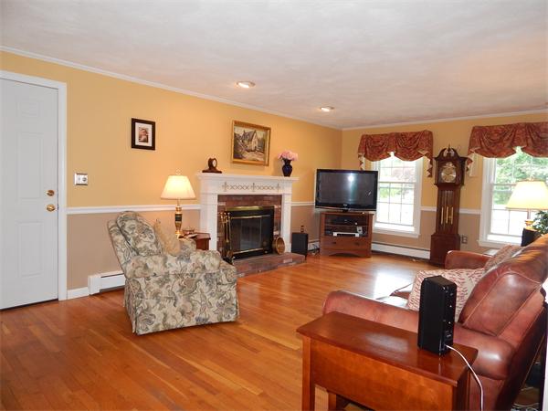 1 Stephanie Road Medway, MA 02053 - Photo 11 of 30 Gallery Image 11