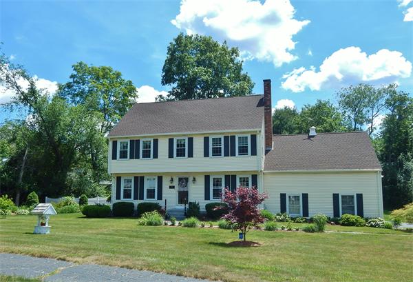 1 Stephanie Road Medway, MA 02053 - Photo 2 of 30 Gallery Image 2