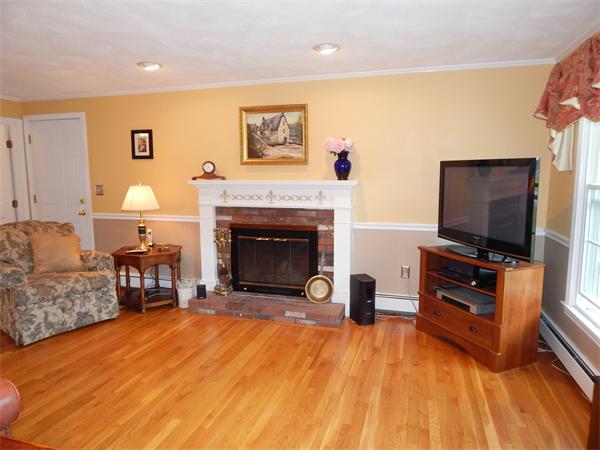 1 Stephanie Road Medway, MA 02053 - Photo 9 of 30 Gallery Image 9