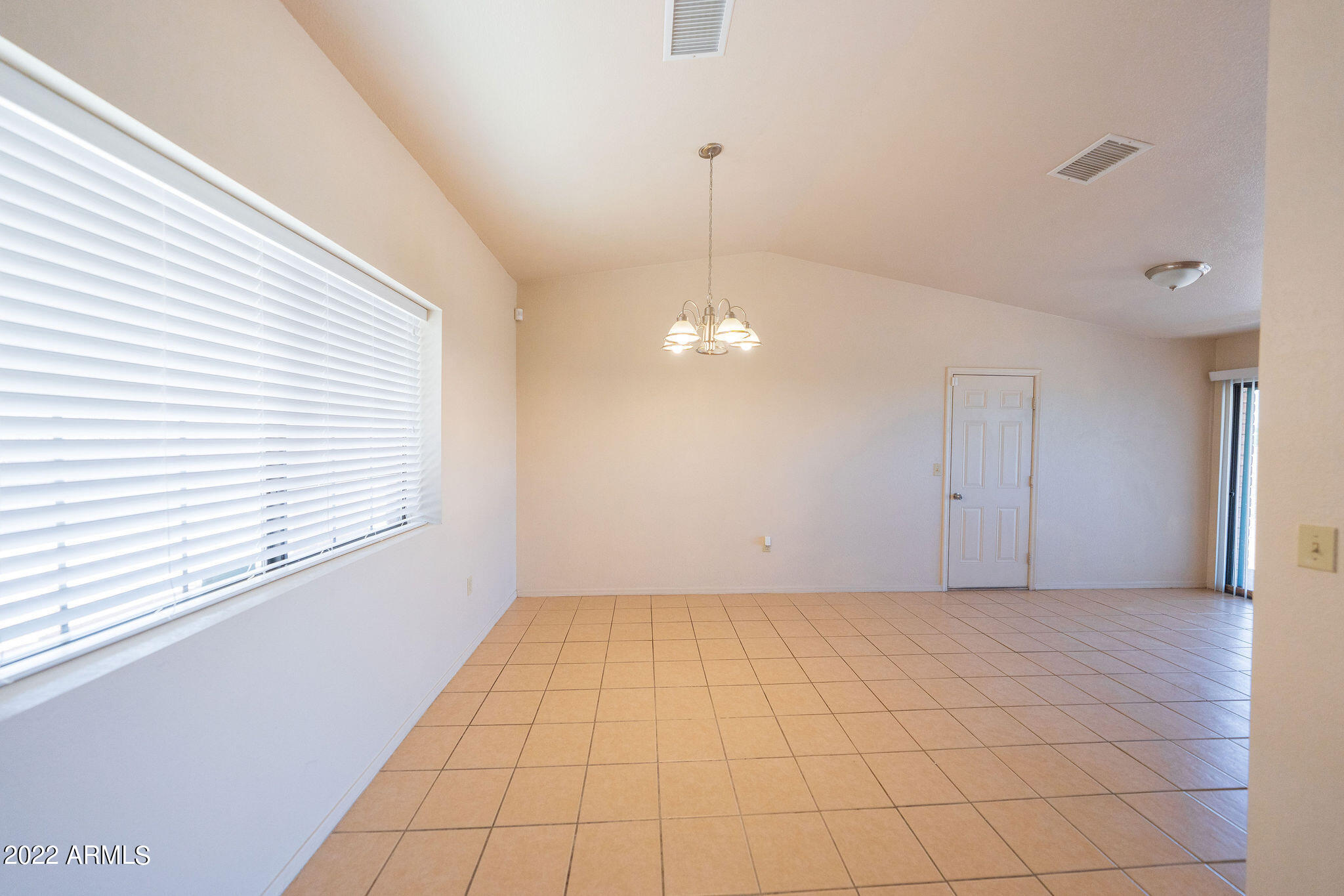 924 Via Puebla Rio Rico, AZ 85648 - Photo 5 of 34 view to dining/kitchen