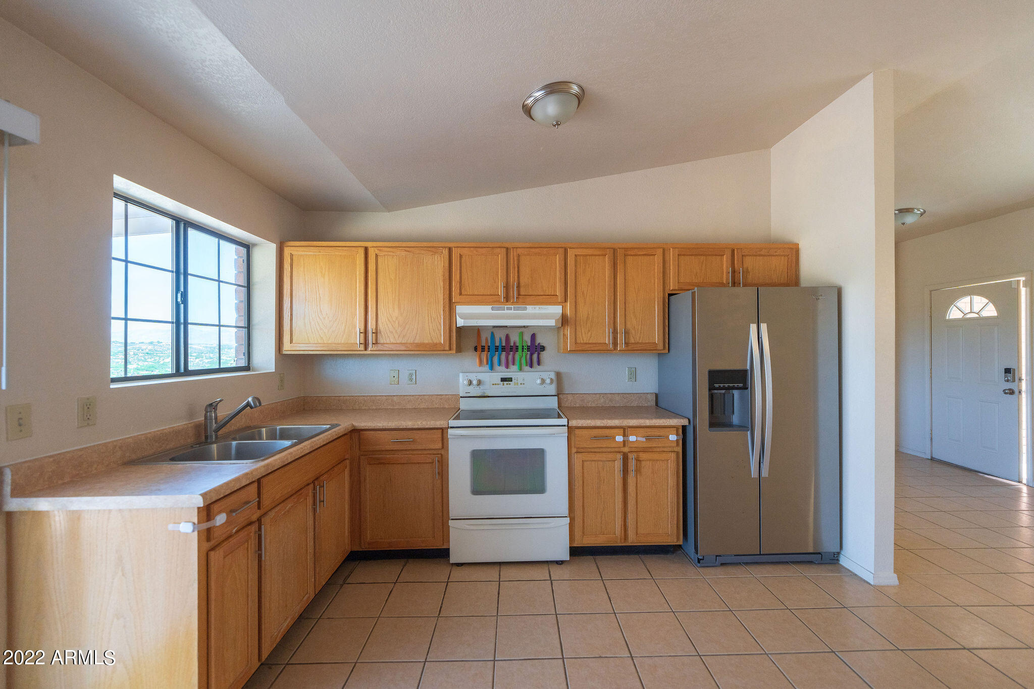 924 Via Puebla Rio Rico, AZ 85648 - Photo 10 of 34 kitchen
