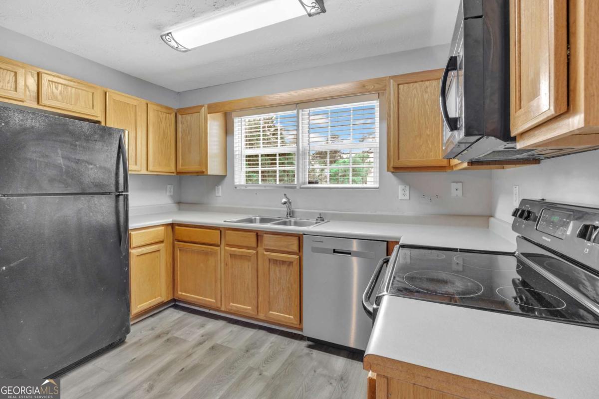 572 Clyde's Way Jackson, GA 30233 - Photo 11 of 28