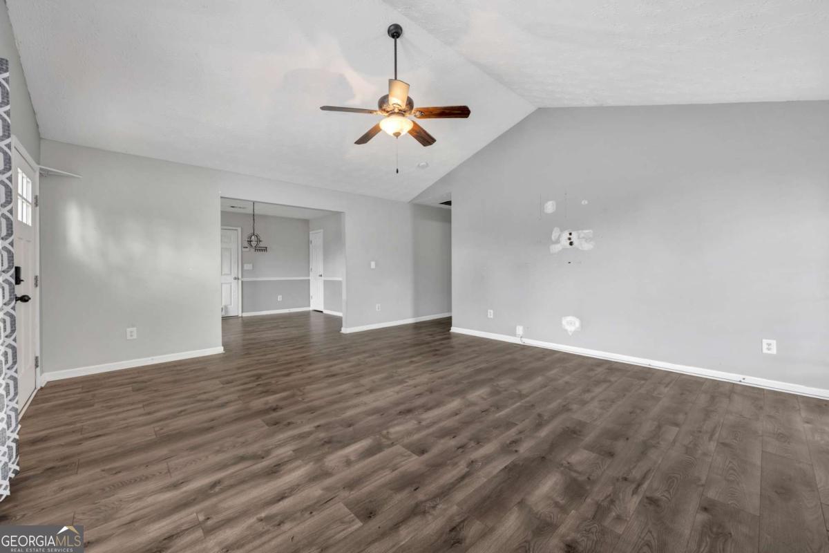 572 Clyde's Way Jackson, GA 30233 - Photo 6 of 28