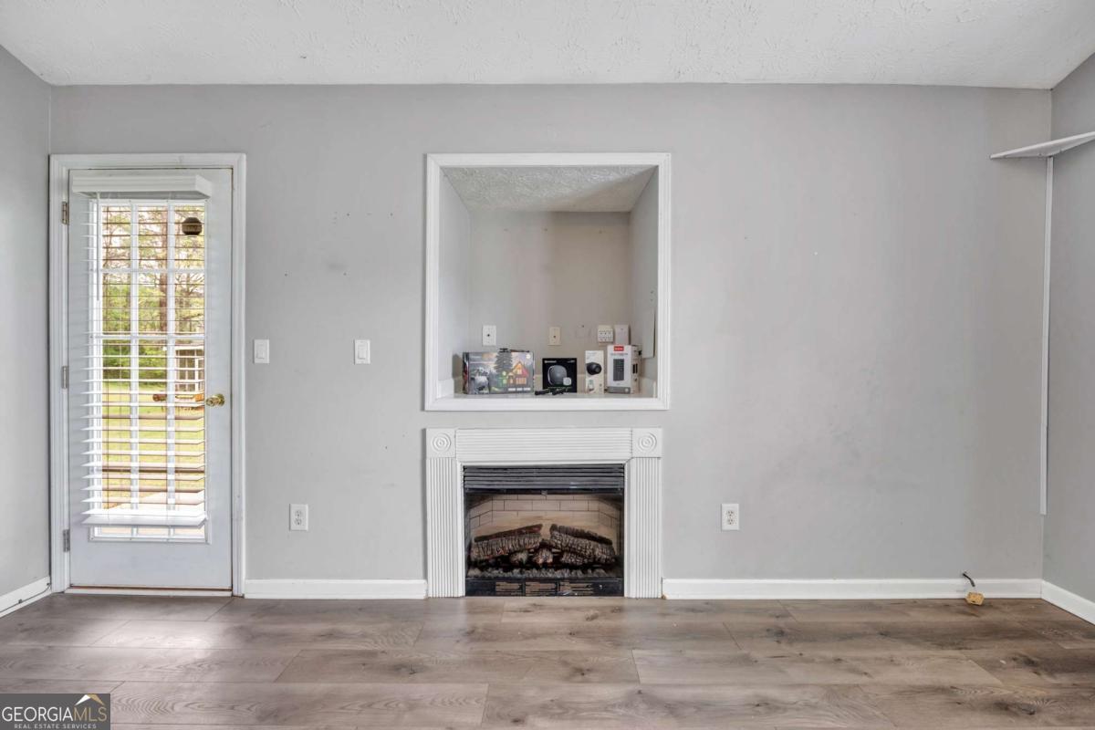 572 Clyde's Way Jackson, GA 30233 - Photo 8 of 28