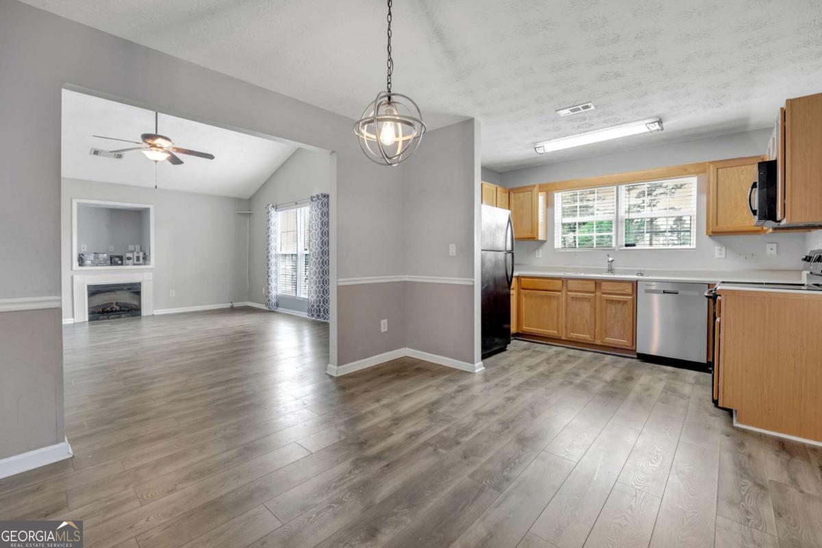 572 Clyde's Way Jackson, GA 30233 - Photo 10 of 28