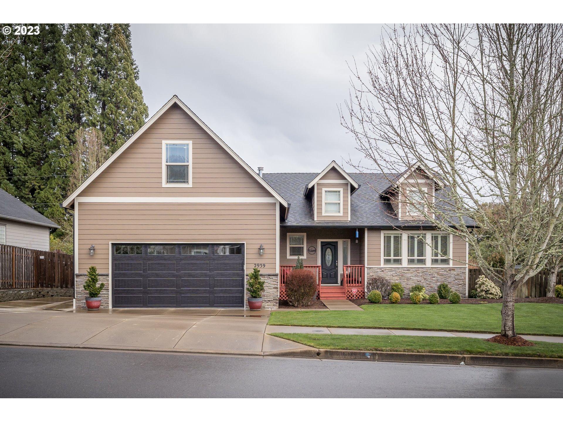 2939 Oak Ridge Street Northwest Albany, OR 97321 - Photo 1 of 32 Gallery Image 1