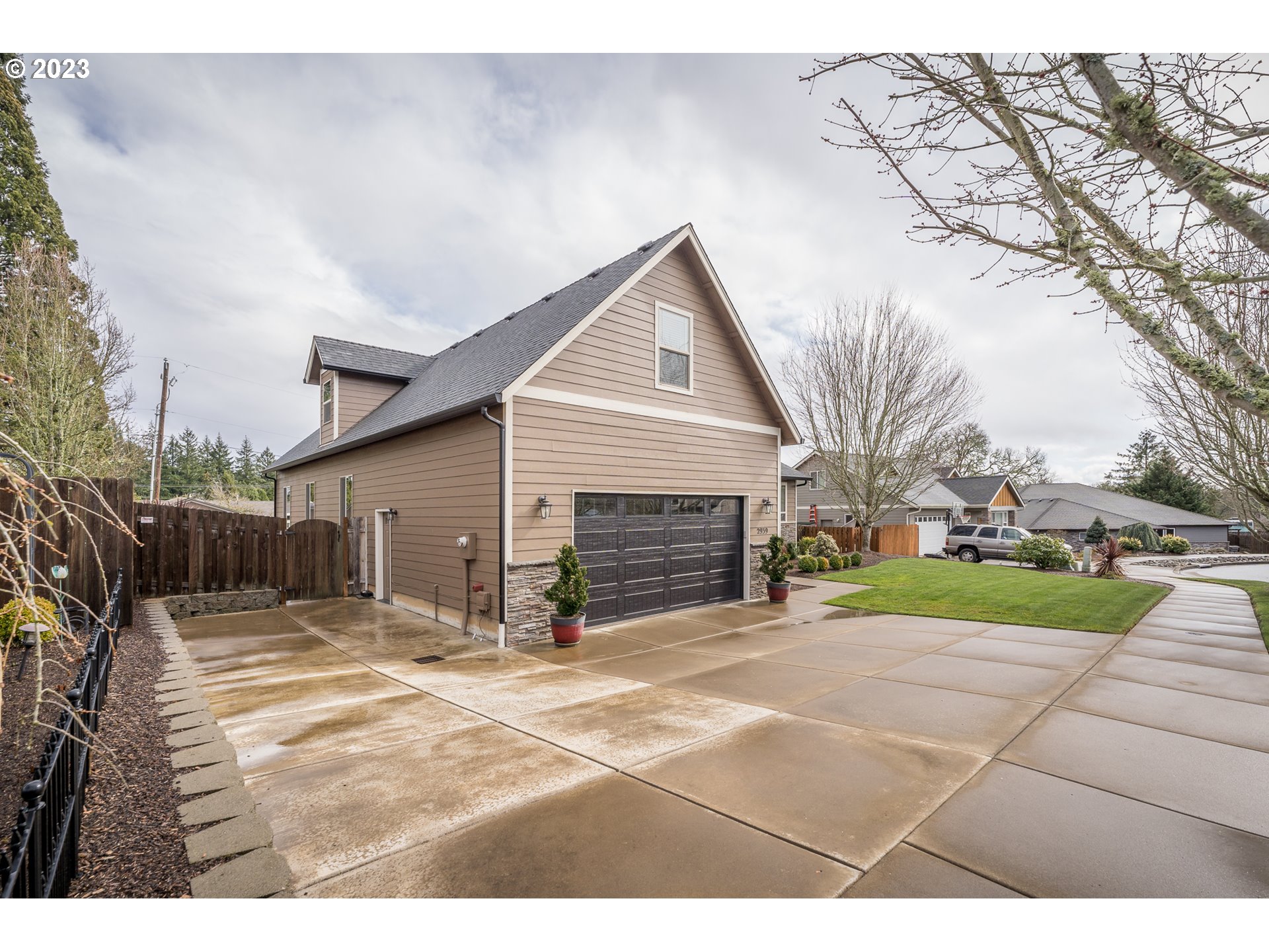 2939 Oak Ridge Street Northwest Albany, OR 97321 - Photo 3 of 32 Gallery Image 3
