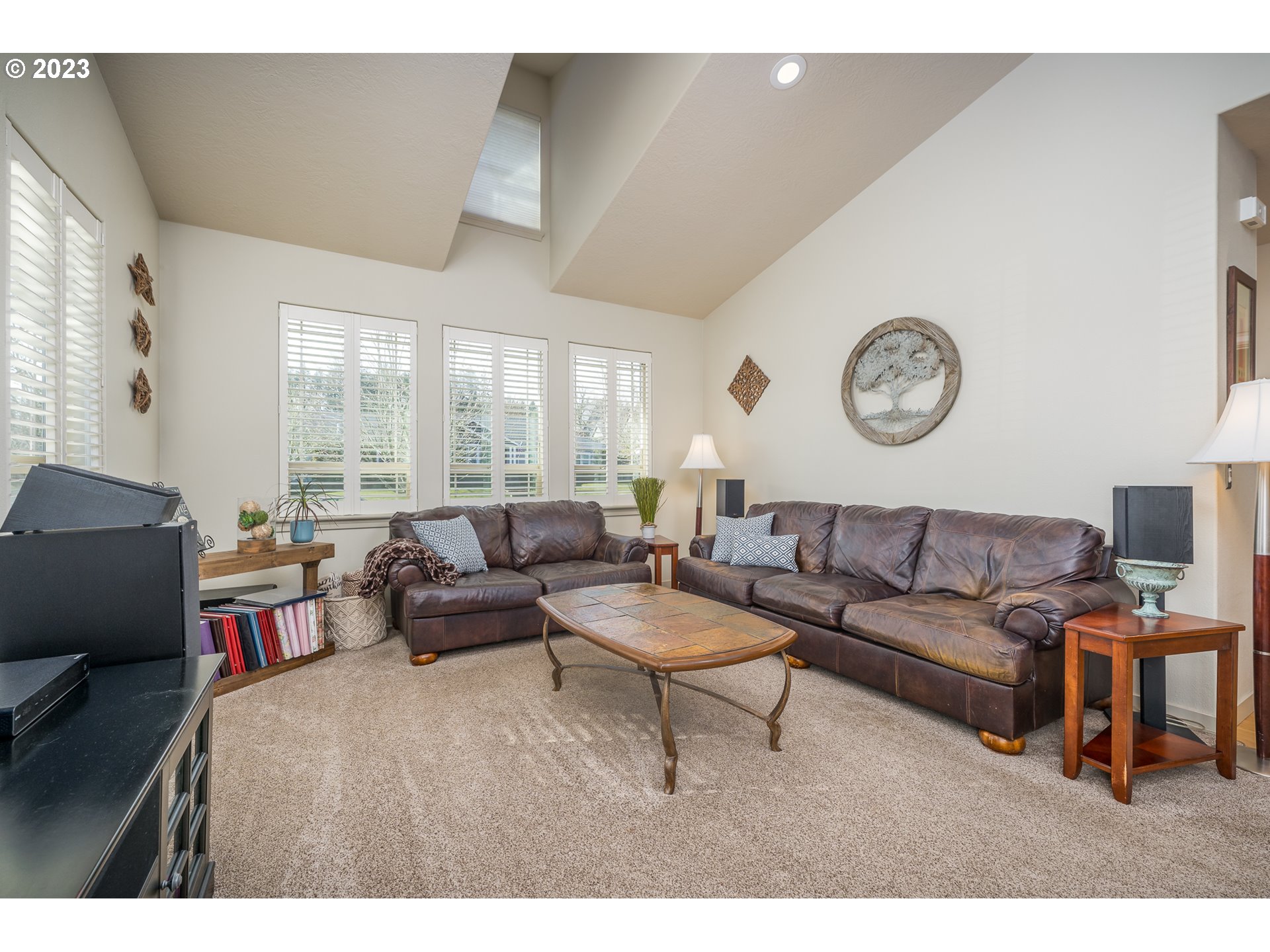 2939 Oak Ridge Street Northwest Albany, OR 97321 - Photo 9 of 32 Gallery Image 9