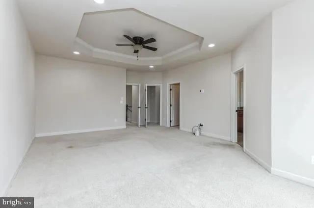 en view of an empty room