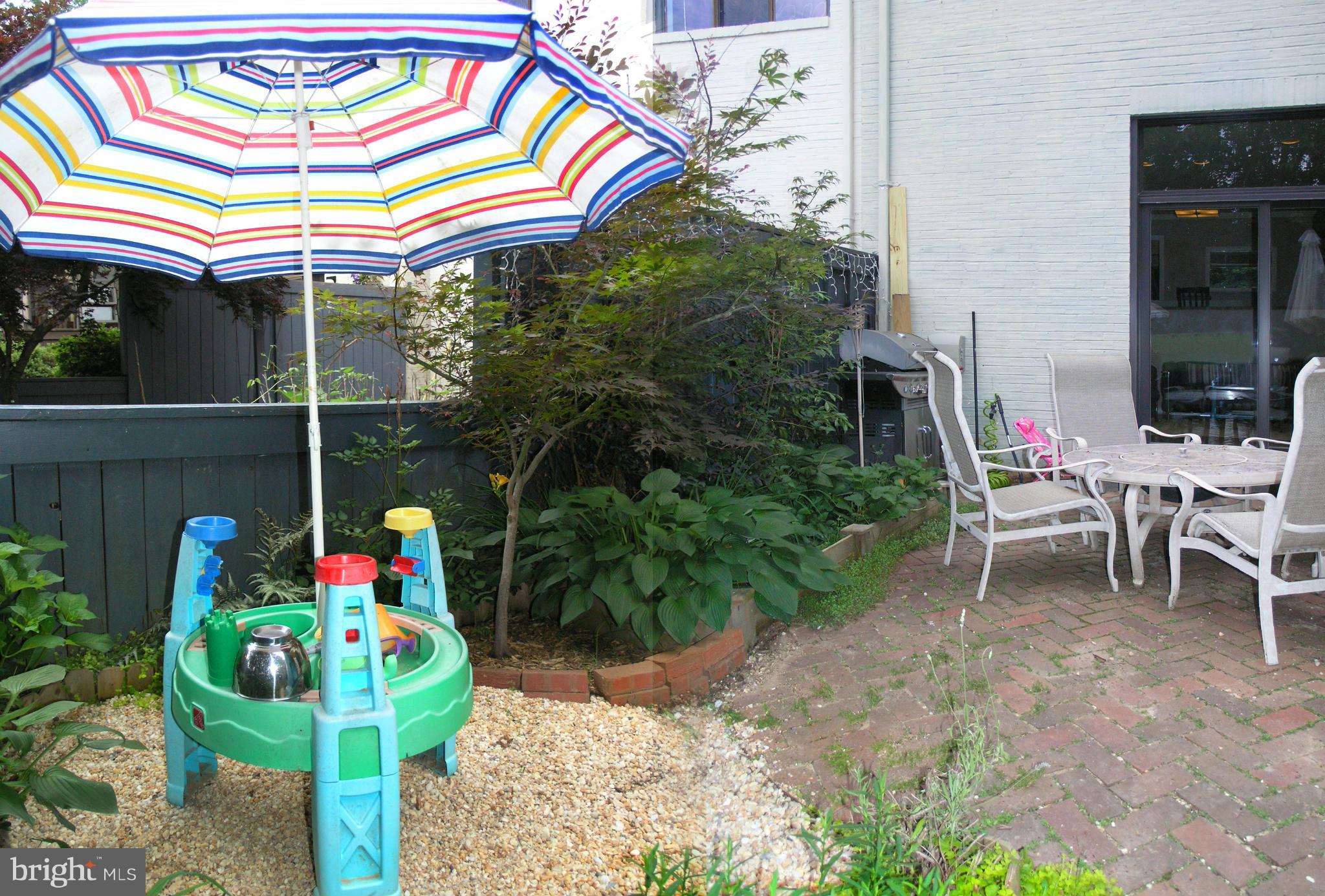 2013 Sarazen Place Reston, VA 20191 - Photo 22 of 27 Backyard