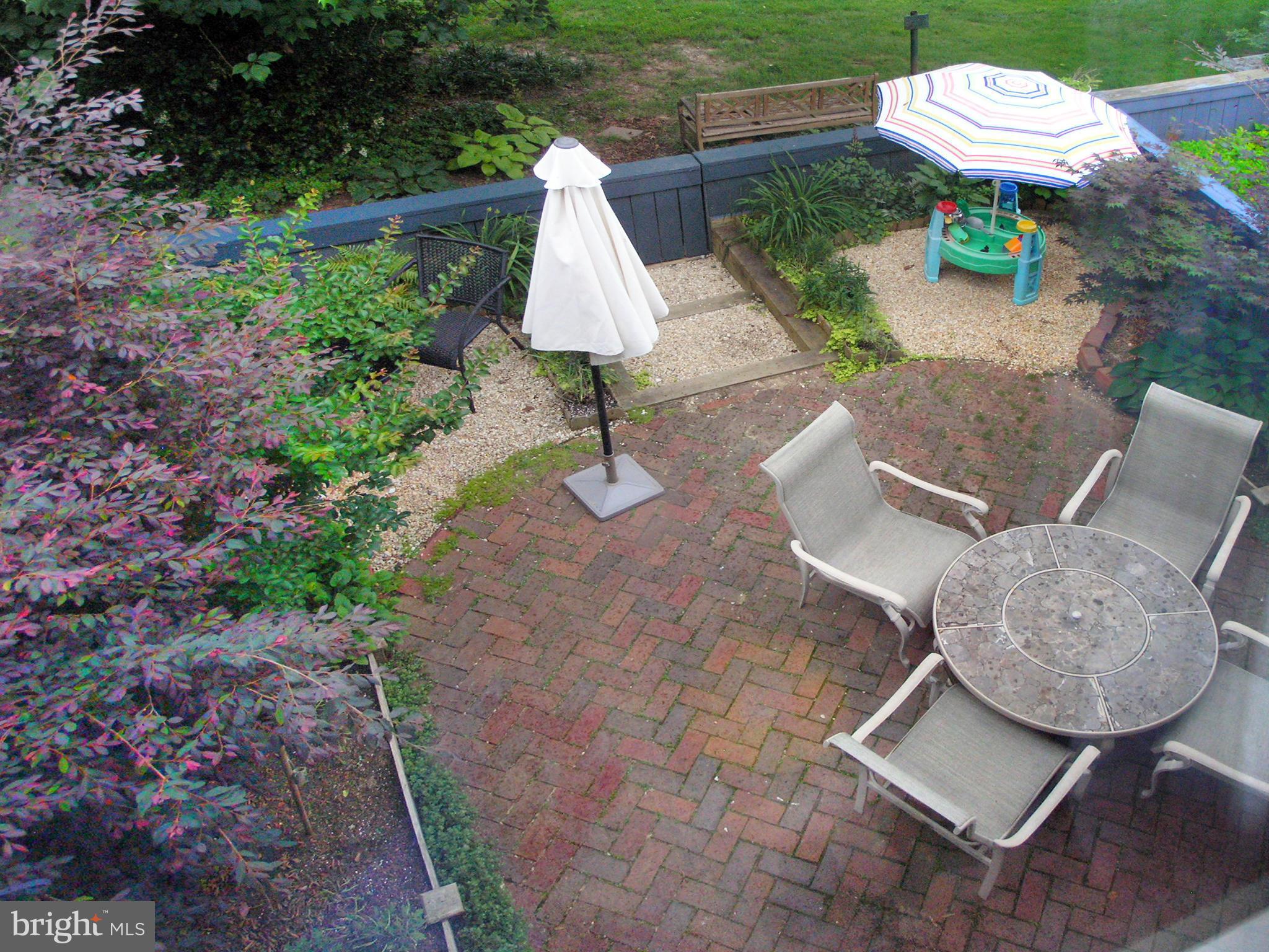 2013 Sarazen Place Reston, VA 20191 - Photo 23 of 27 Backyard down