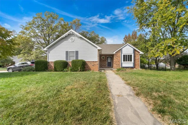$314,900 | 1901 Applegate Lane, Edwardsville, IL 62025