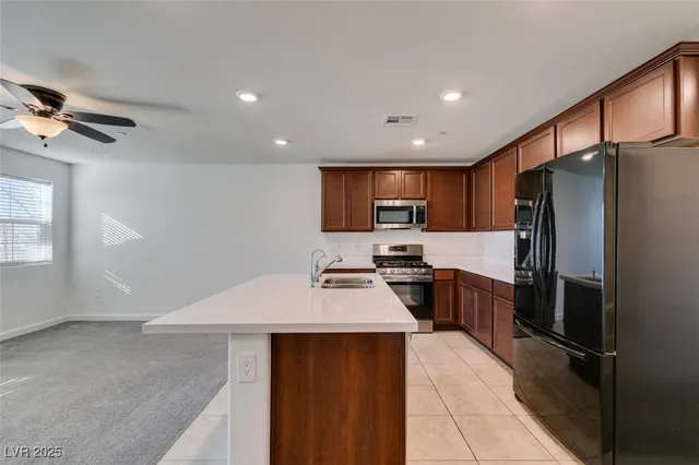 $1,945 | 787 Pickled Pepper Place, Henderson, NV 89011