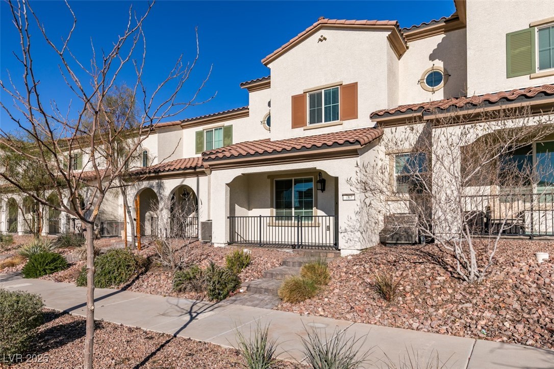 787 Pickled Pepper Place Henderson, NV 89011 - Photo 5 of 39