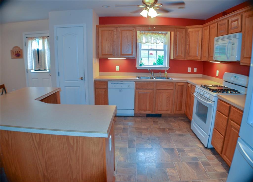 3655 North Balsiger Road Vandergrift, PA 15690 - Photo 7 of 25