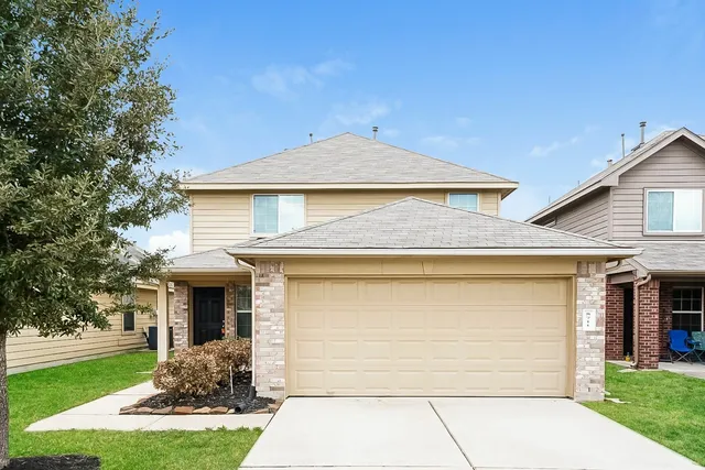 $2,080 | 5711 Kyle Cove Drive, Katy, TX 77449