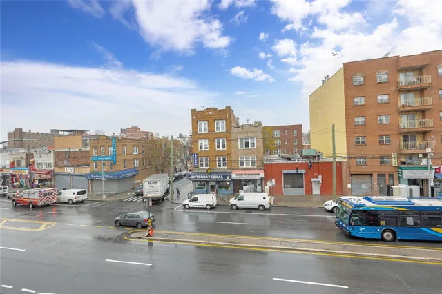 $3,300 | 172-18 Jamaica Avenue, Unit 3B | Woodhull Park