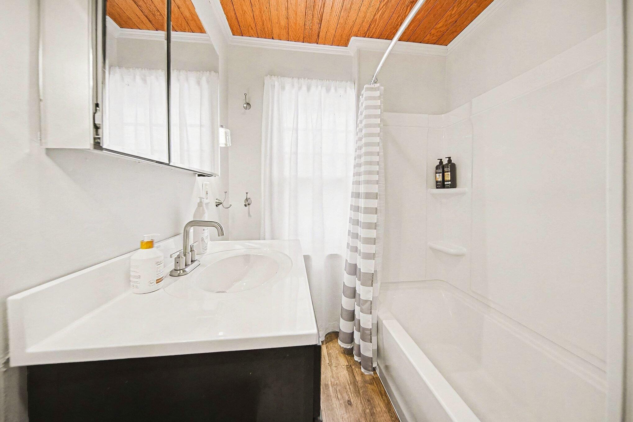 617 Union Street Jackson, MI 49203 - Photo 16 of 29 016_file_1219