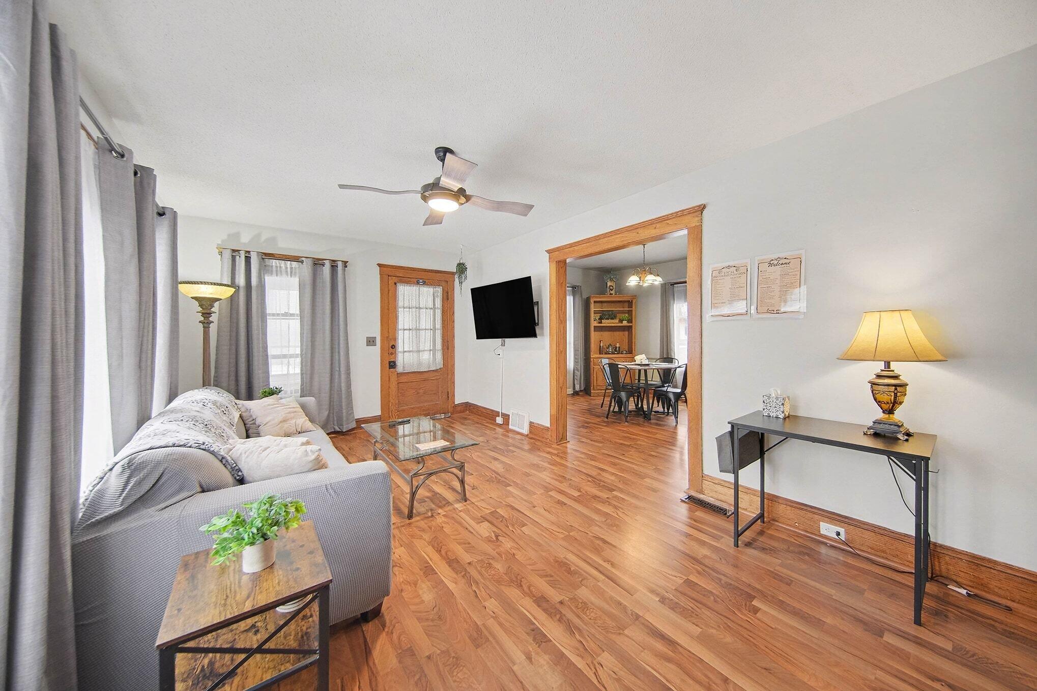 617 Union Street Jackson, MI 49203 - Photo 3 of 29 003_file_4651