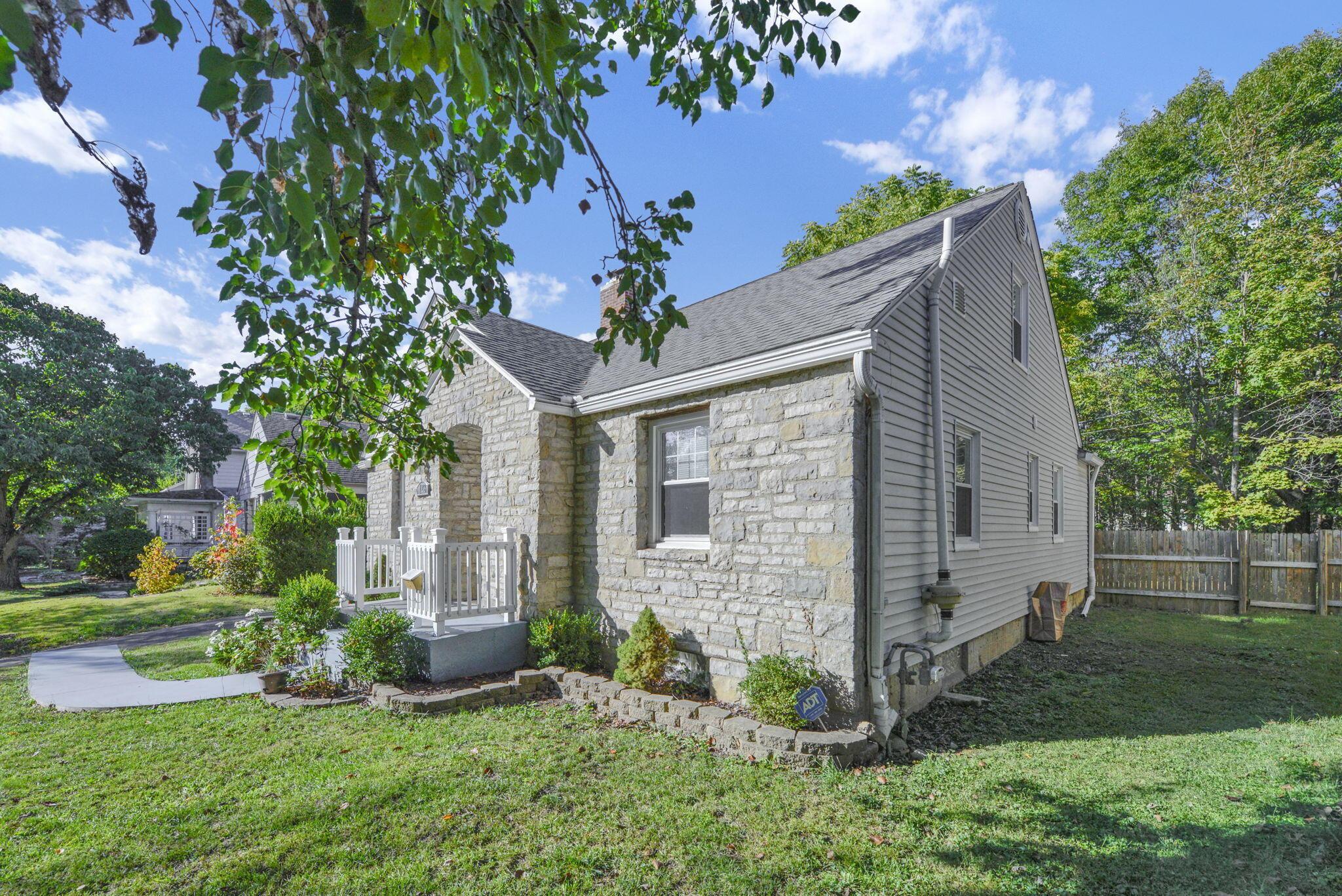 128 Blenheim Road Columbus, OH 43214 - Photo 39 of 47 3-web-or-mls-128-blenheim-rd