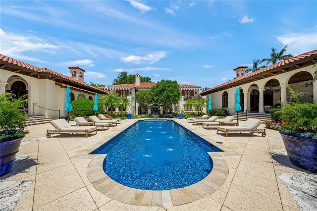 $16,850,000 | 139 South Washington Drive, Sarasota, FL 34236