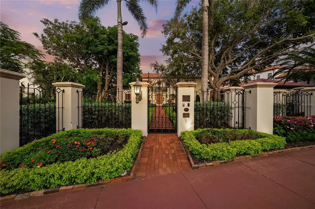 $16,850,000 | 139 South Washington Drive, Sarasota, FL 34236