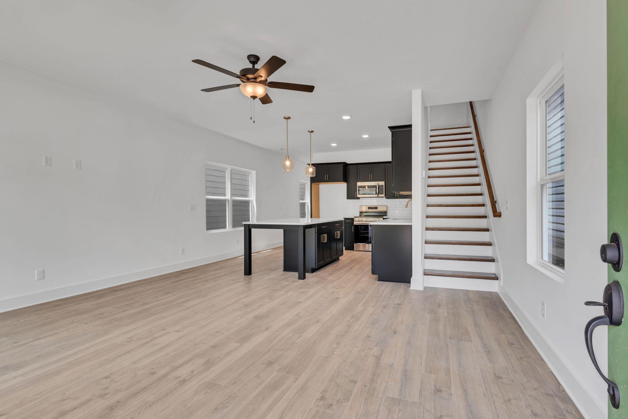1827 Cotton Way Chattanooga, TN 37404 - Photo 3 of 33 MTN 90 - Fontaine 7