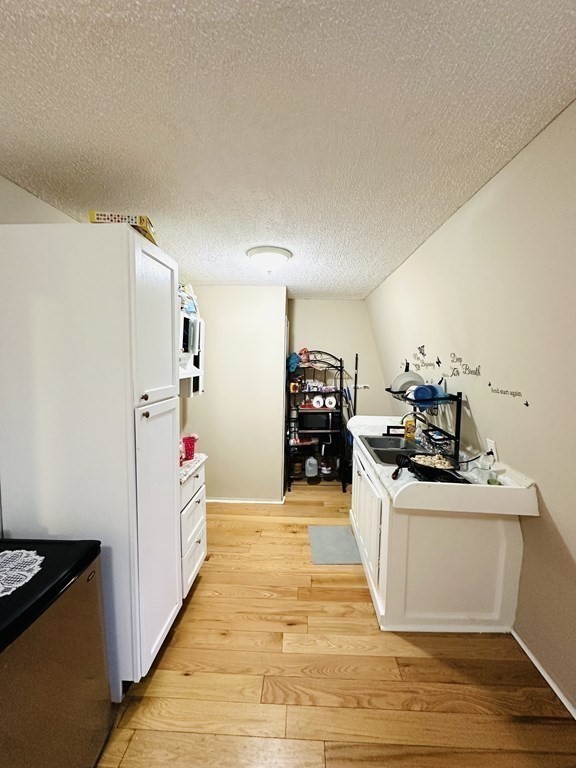 54 Lincoln Street Springfield, MA 01109 - Photo 17 of 29 Gallery Image 17