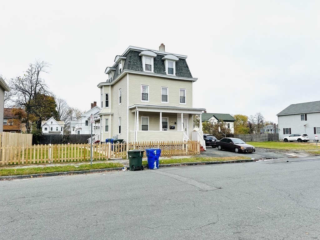 54 Lincoln Street Springfield, MA 01109 - Photo 3 of 29 Gallery Image 3