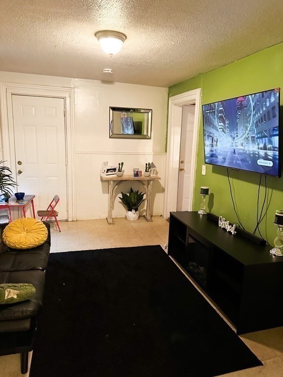 54 Lincoln Street Springfield, MA 01109 - Photo 7 of 29 Gallery Image 7