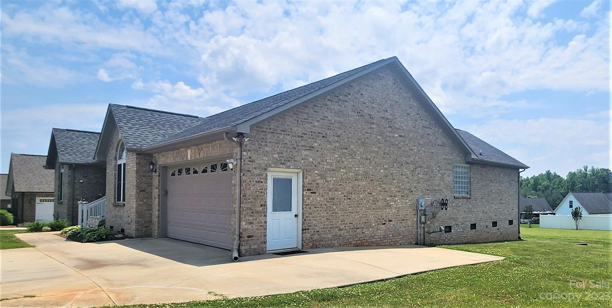 4250 Hunter Rhyne Road Lincolnton, NC 28092 - Photo 2 of 36 Gallery Image 2