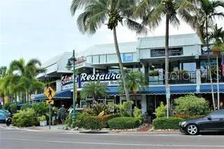 $3,000 | 722 South Boulevard Of The Presidents, Unit 105, Sarasota, FL 34236