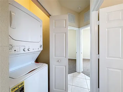 a view of utility room