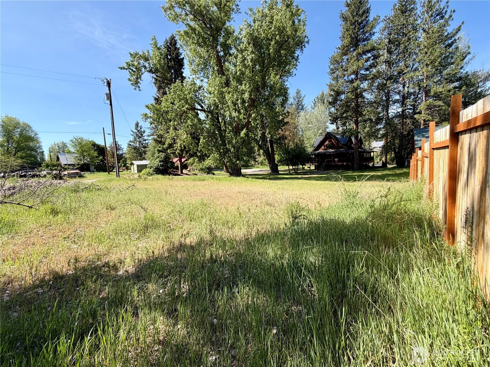 623 Main Street Winthrop, WA 98862 - Photo 4 of 22