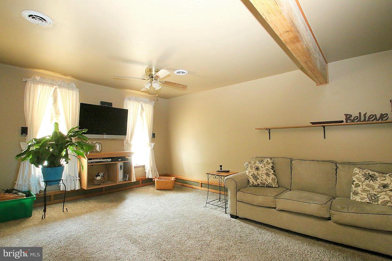 3310 Grace Road Baltimore, MD 21219 - Photo 13 of 30 Living Room