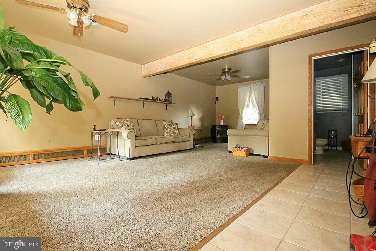 3310 Grace Road Baltimore, MD 21219 - Photo 14 of 30 Living Room