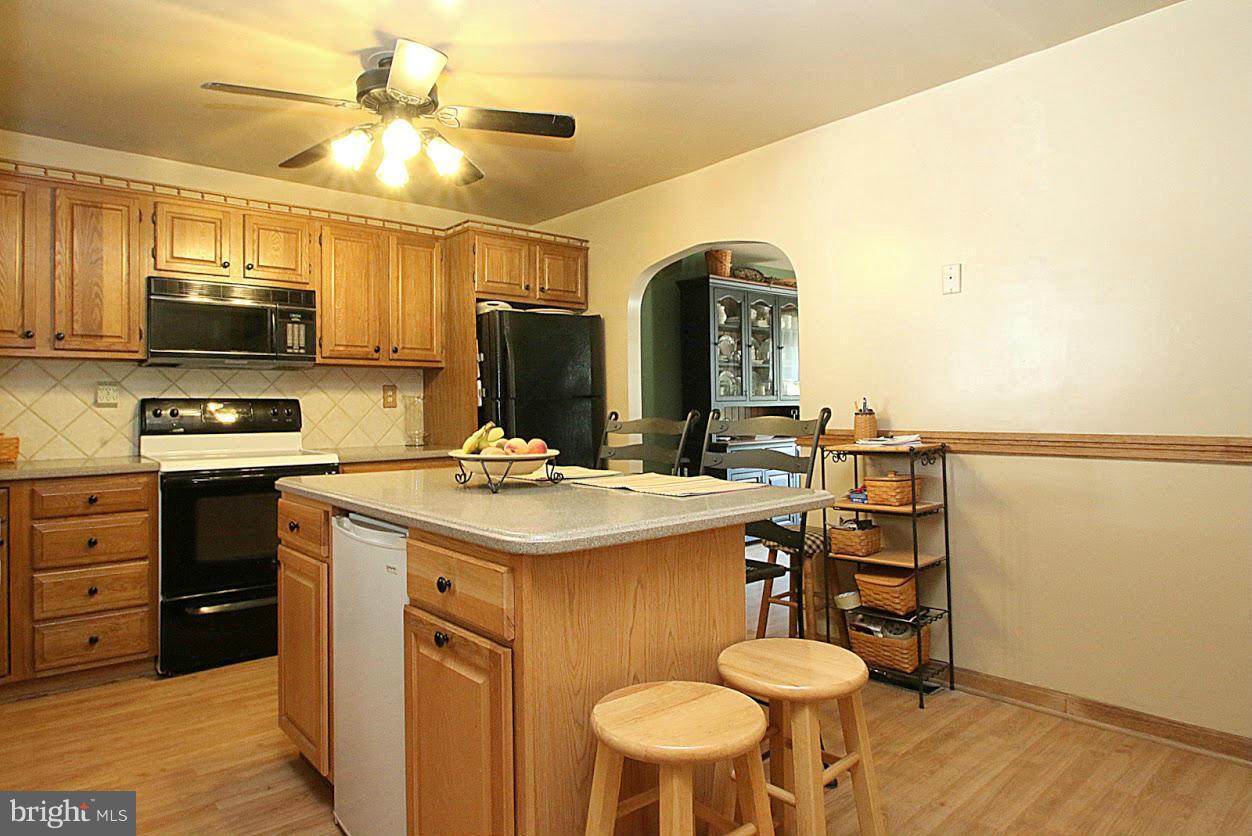 3310 Grace Road Baltimore, MD 21219 - Photo 19 of 30 Kitchen