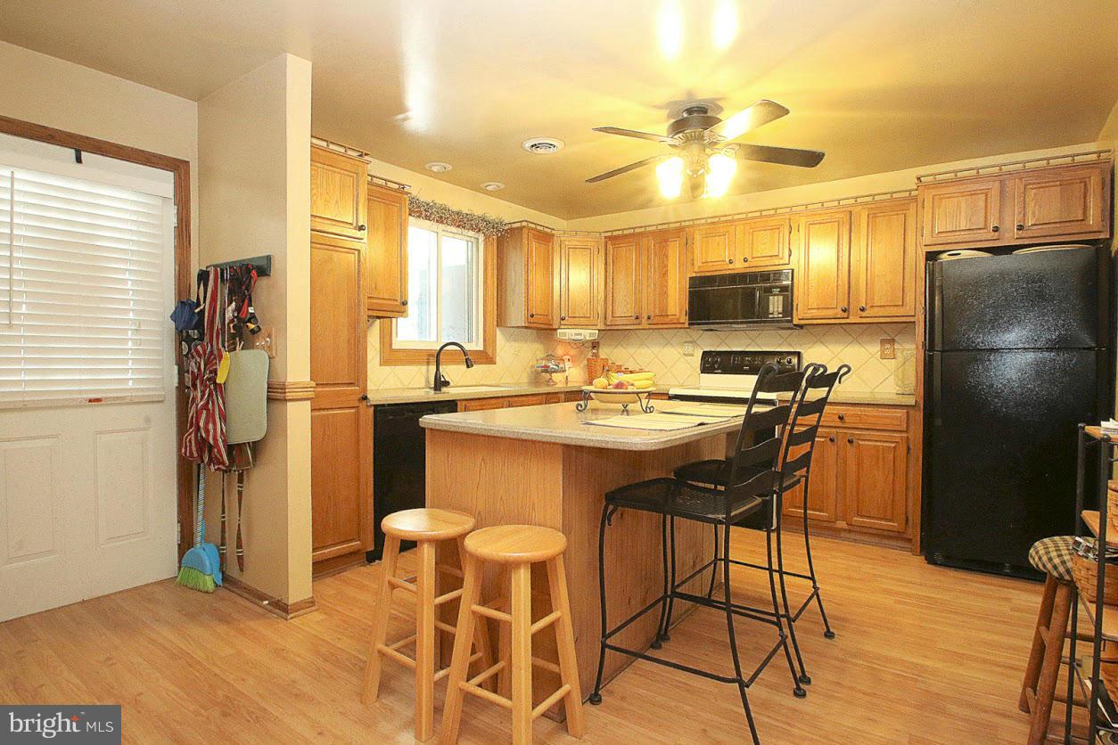 3310 Grace Road Baltimore, MD 21219 - Photo 20 of 30 Kitchen