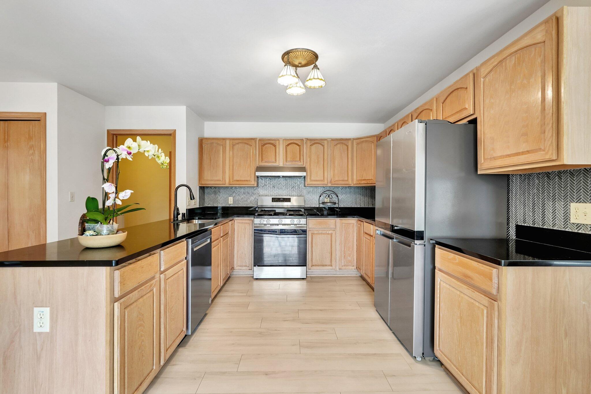 8108 East Ridge Drive Pleasant Prairie, WI 53158 - Photo 16 of 51 15-web-or-mls-E Ridge Dr-S0505-015
