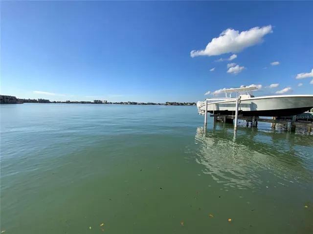 $279,000 | 1404 Corey Way South, South Pasadena, FL 33707